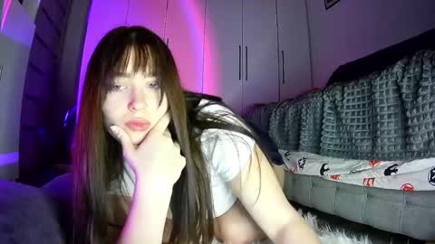 nicole_todd online show from January 17, 2025, 1:03 pm