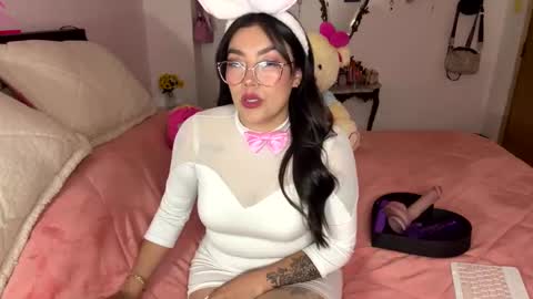 Snapshot of nicole_wc chatting on October 20, 2025, 4:24 am Nicole online show from October 20, 2025, 4:24 am