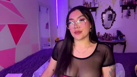 Nicole online show from January 14, 2026, 5:24 am