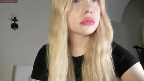 Mary online show from March 11, 2025, 12:33 am