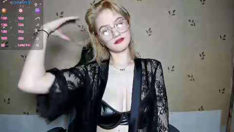 NicoleDavis online show from June 20, 2026, 7:16 pm