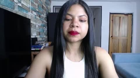 Nicole online show from October 10, 2025, 8:08 pm