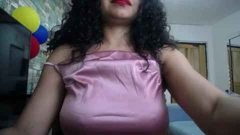 Nicole online show from July 6, 2026, 8:55 pm