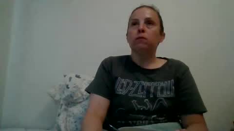 Nicole online show from April 13, 2026, 10:04 pm