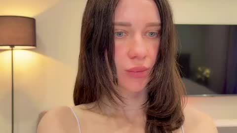 nicolekira online show from March 31, 2026, 8:53 pm
