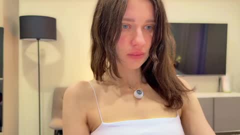 nicolekira online show from April 3, 2026, 10:30 pm