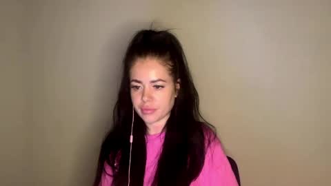 Nicole online show from April 30, 2026, 8:57 pm