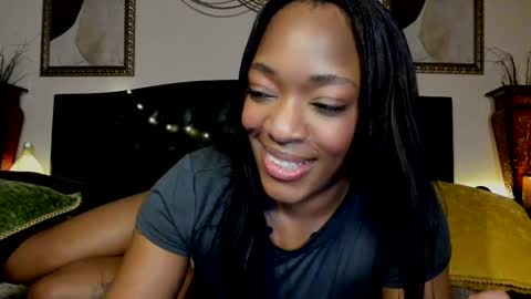 Nicole online show from December 19, 2024, 2:12 am