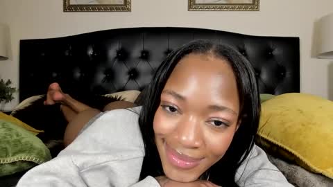 Nicole online show from February 27, 2025, 4:10 pm