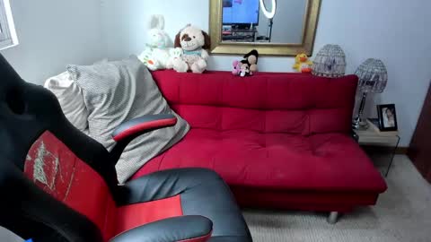 Snapshot of nicolettcolin chatting on December 18, 2024, 6:46 pm Nicolettcolin online show from December 18, 2024, 6:46 pm