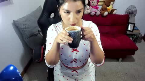 Snapshot of nicolettcolin chatting on February 1, 2025, 12:40 am Nicolettcolin online show from February 1, 2025, 12:40 am