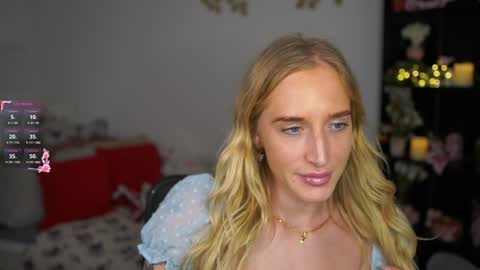 nicolette__shea_ online show from December 28, 2024, 3:04 pm