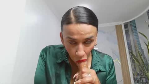 Snapshot of nicoljaramillo618307 chatting on April 28, 2026, 7:30 pm NICOL-JARAMILLO online show from April 28, 2026, 7:30 pm