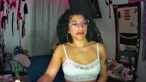 Snapshot of nicoll_williams420 chatting on February 11, 2025, 6:08 am Nicoll Williams online show from February 11, 2025, 6:08 am