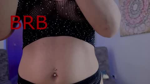 Nicoll  Independent model online show from May 16, 2026, 6:43 am