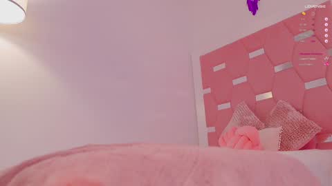 Snapshot of nicolle_mitchelle chatting on January 5, 2025, 3:23 pm NEW instagram nicollemitchelle online show from January 5, 2025, 3:23 pm