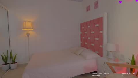 Snapshot of nicolle_mitchelle chatting on September 23, 2025, 10:40 am NEW instagram nicollemitchelle online show from September 23, 2025, 10:40 am