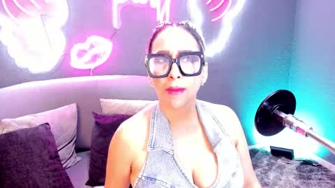 Nicol smith online show from December 18, 2025, 12:44 pm