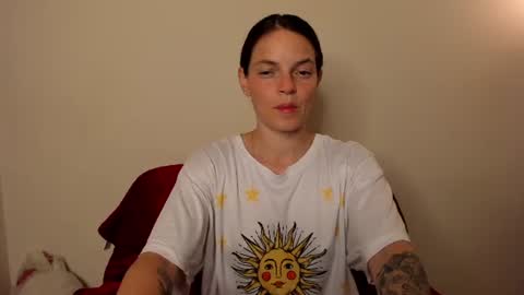 Niela  online show from July 25, 2026, 5:16 am