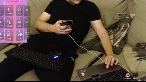 nielsgellen online show from October 11, 2025, 8:51 pm