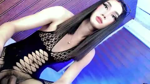 Snapshot of night_crystal1111 chatting on June 11, 2026, 4:27 pm night_crystal1111 online show from June 11, 2026, 4:27 pm