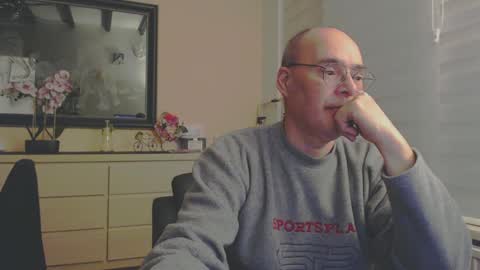 Snapshot of nightkeeper63 chatting on February 18, 2025, 12:26 am nightkeeper63 online show from February 18, 2025, 12:26 am