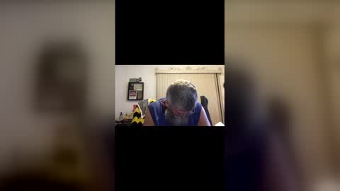 nightmoves1970 online show from April 9, 2026, 3:28 am