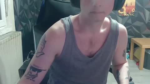 Snapshot of niglo620 chatting on April 13, 2026, 1:05 pm niglo620 online show from April 13, 2026, 1:05 pm