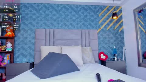 NiiaMoore online show from April 8, 2026, 7:14 pm