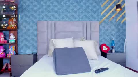 Snapshot of niiamoore_ chatting on May 2, 2026, 3:50 pm NiiaMoore online show from May 2, 2026, 3:50 pm