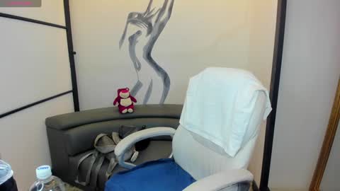 Snapshot of niickyjones chatting on January 30, 2025, 12:07 am Anni online show from January 30, 2025, 12:07 am