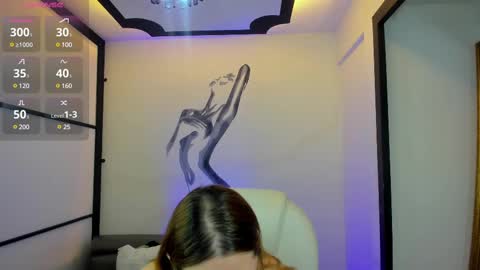 Snapshot of niickyjones chatting on February 20, 2025, 10:16 am Anni online show from February 20, 2025, 10:16 am