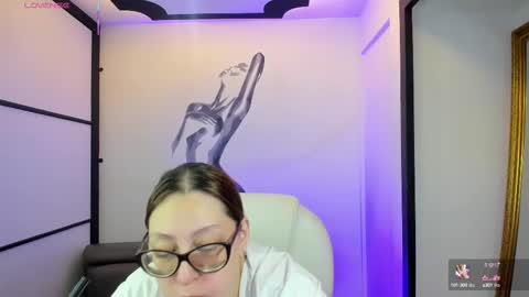 Snapshot of niickyjones chatting on February 24, 2025, 10:14 pm Anni online show from February 24, 2025, 10:14 pm