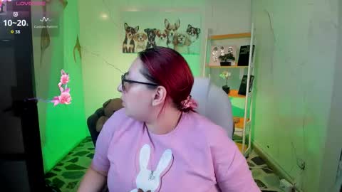 Snapshot of niickyjones chatting on November 17, 2025, 5:41 pm Anni online show from November 17, 2025, 5:41 pm