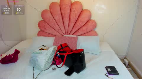 Snapshot of niickyjones chatting on February 23, 2026, 4:21 am Anni online show from February 23, 2026, 4:21 am