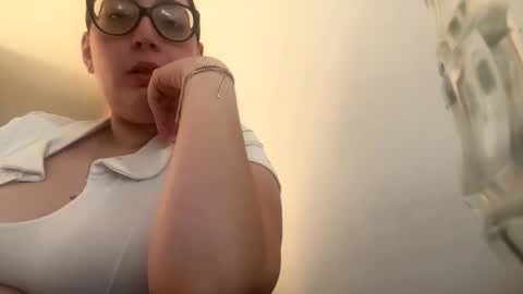 Snapshot of niickyjones chatting on March 8, 2026, 8:34 pm Anni online show from March 8, 2026, 8:34 pm