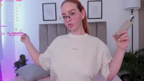 Snapshot of niicoleta2 chatting on November 23, 2025, 8:52 pm Niicoleta online show from November 23, 2025, 8:52 pm