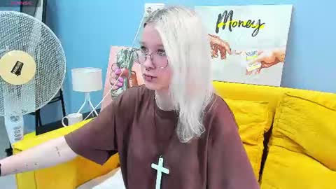 Nika Sm online show from August 5, 2026, 9:34 am