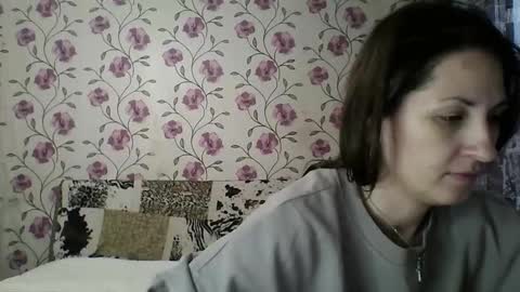 nika_smily online show from November 26, 2025, 9:32 am