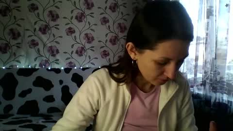 nika_smily online show from December 1, 2025, 5:01 am