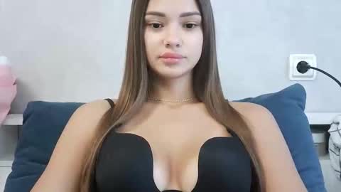 Snapshot of nika_verona1 chatting on June 1, 2026, 5:09 am Nika online show from June 1, 2026, 5:09 am