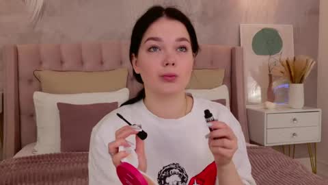 Nika online show from June 5, 2026, 2:51 am