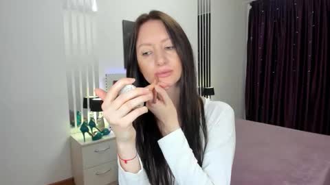 Snapshot of nikalewis chatting on April 21, 2026, 5:03 am NikaLewis online show from April 21, 2026, 5:03 am