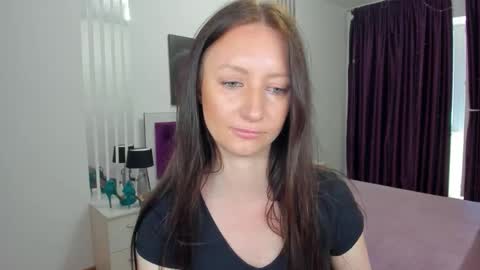 Snapshot of nikalewis chatting on May 4, 2026, 9:27 am NikaLewis online show from May 4, 2026, 9:27 am