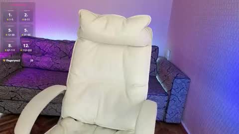 NikaStill  online show from September 26, 2025, 6:28 am