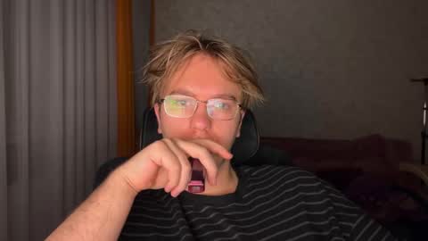 Snapshot of nikceline chatting on February 3, 2026, 4:10 am Celine online show from February 3, 2026, 4:10 am