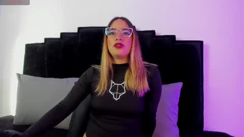 Nikholle online show from July 20, 2026, 1:24 pm