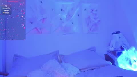    online show from October 22, 2025, 7:24 pm