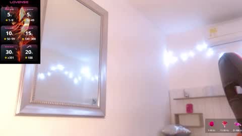 Snapshot of nikitakisskm chatting on December 27, 2024, 2:22 pm nikitakisskm online show from December 27, 2024, 2:22 pm