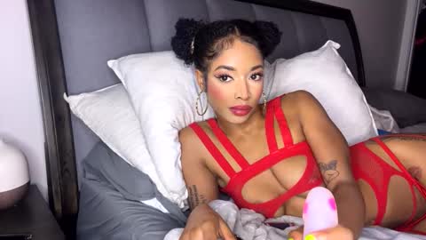 nikitalove104 online show from October 5, 2025, 8:29 pm